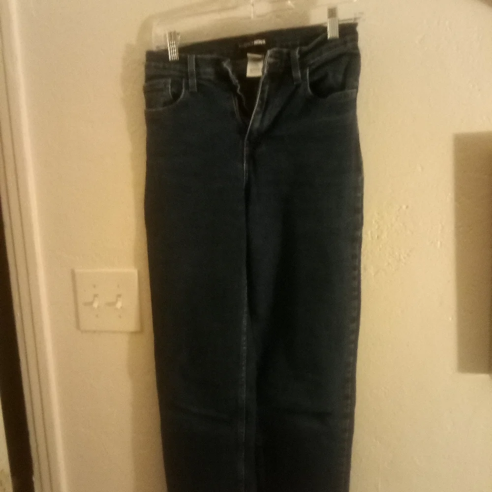 Fashion Nova BLUE DENIUM PANTS size 3(w25) Jeans, STRAIGHT LEG, COMFORTABLE - Picture 2 of 5
